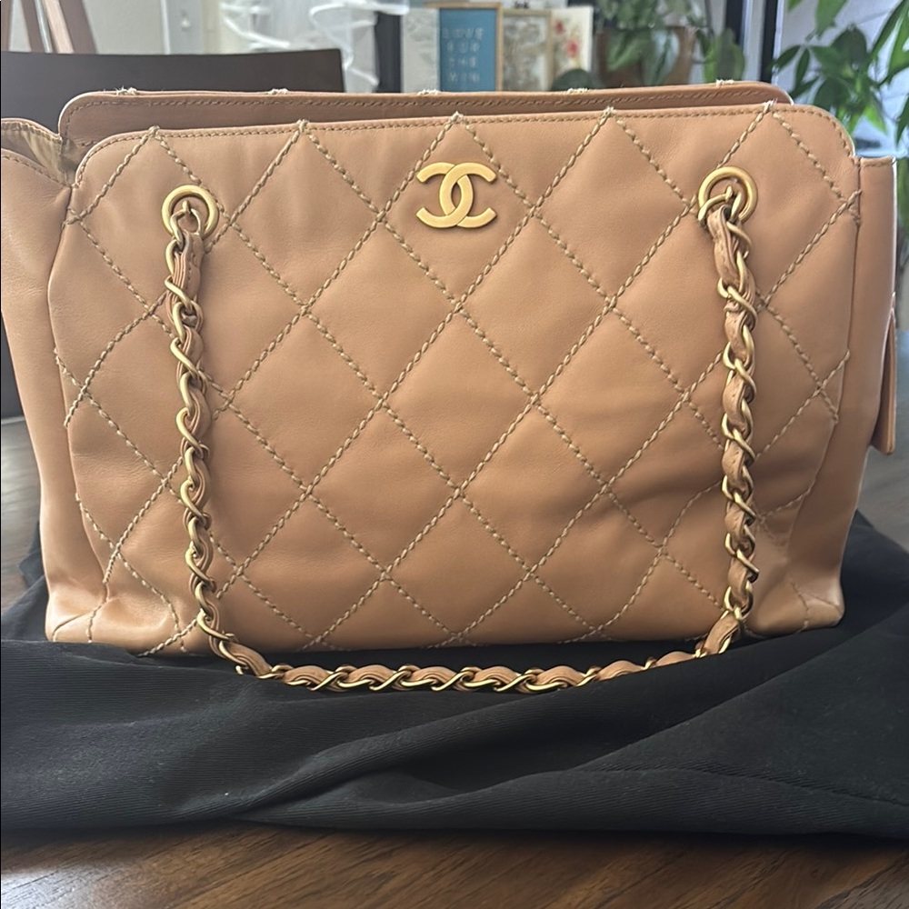 Vintage Chanel Chain Tote Quilted Calfskin Medium